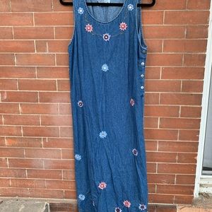 Adorable vintage denim dress